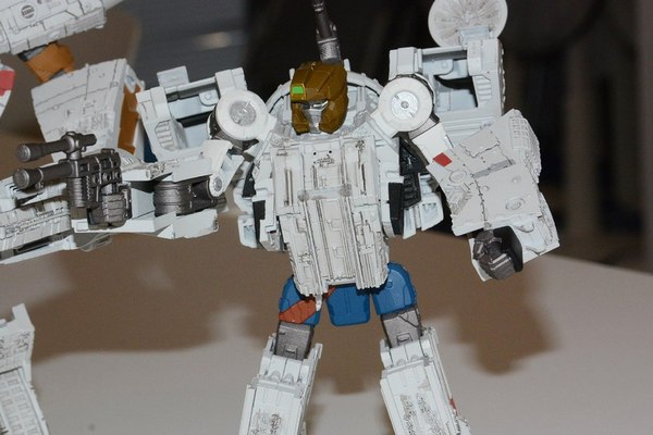 Star Wars Powered By Transformers Millennium Falcon Up Close Photos Of New Crossover Figure 09 (9 of 12)